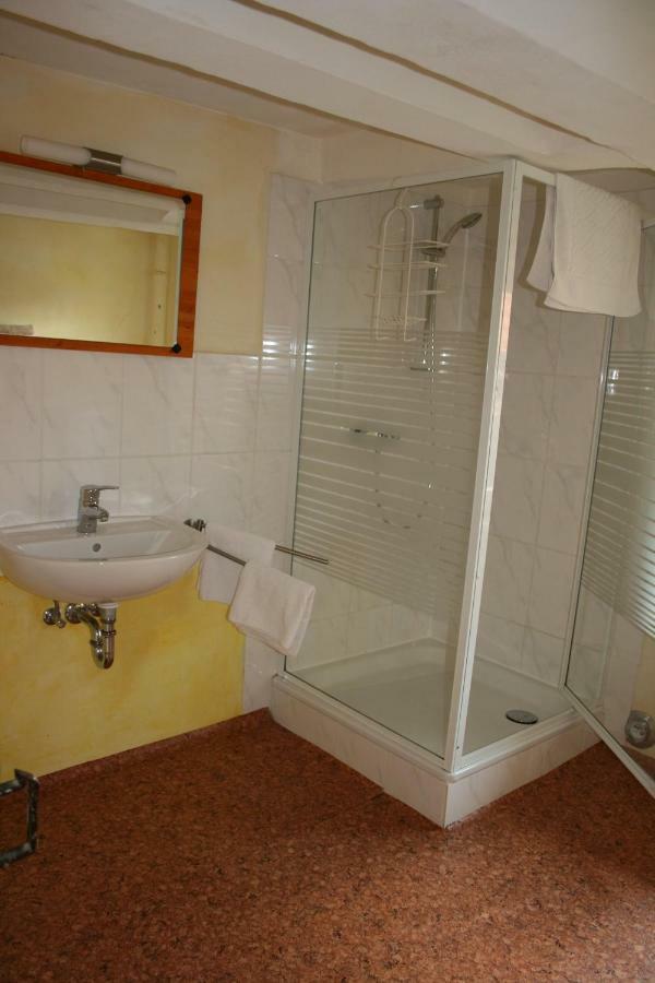 Apartments Cafe Brennnessel Veltheim Екстериор снимка