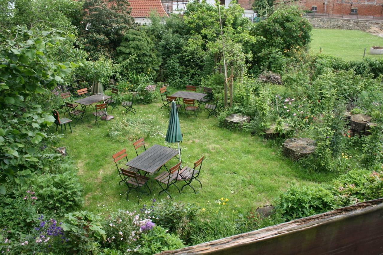 Apartments Cafe Brennnessel Veltheim Екстериор снимка