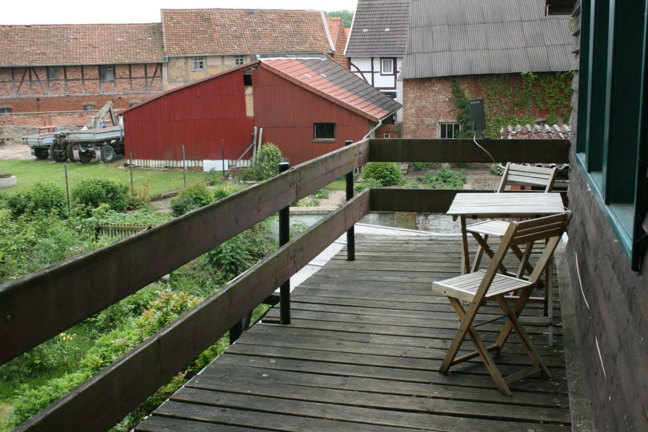Apartments Cafe Brennnessel Veltheim Екстериор снимка