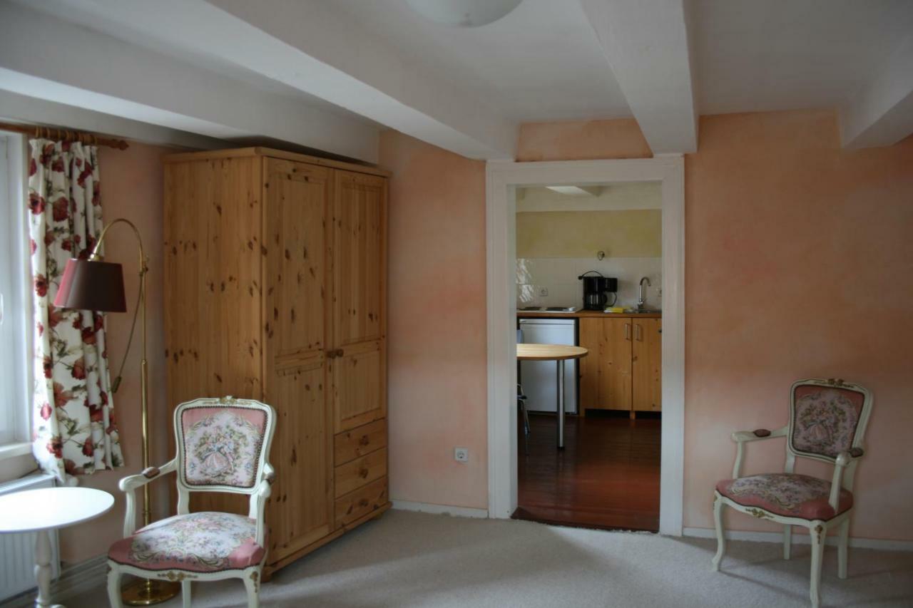 Apartments Cafe Brennnessel Veltheim Екстериор снимка